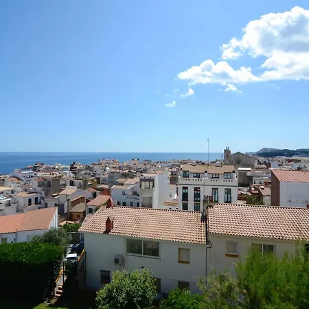 In Spain Near Sandy Beaches Ля Эскала
