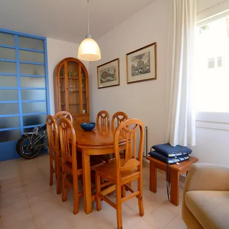 Apartment Puig Padro 6 1-4 L'Escala