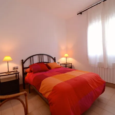 Puig Padro 6 1-4 Apartment *